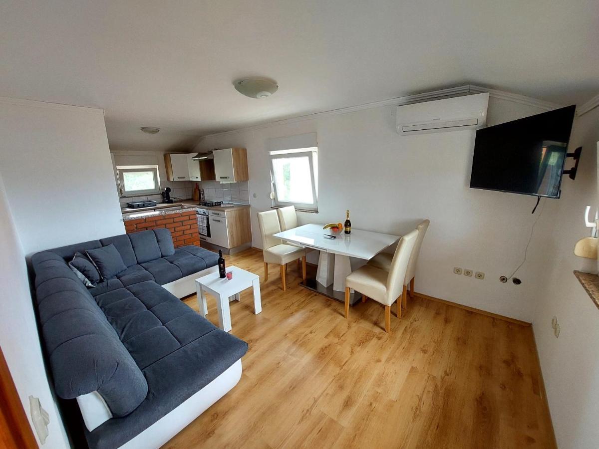 Apartman Zeljo Galižana Eksteriør bilde