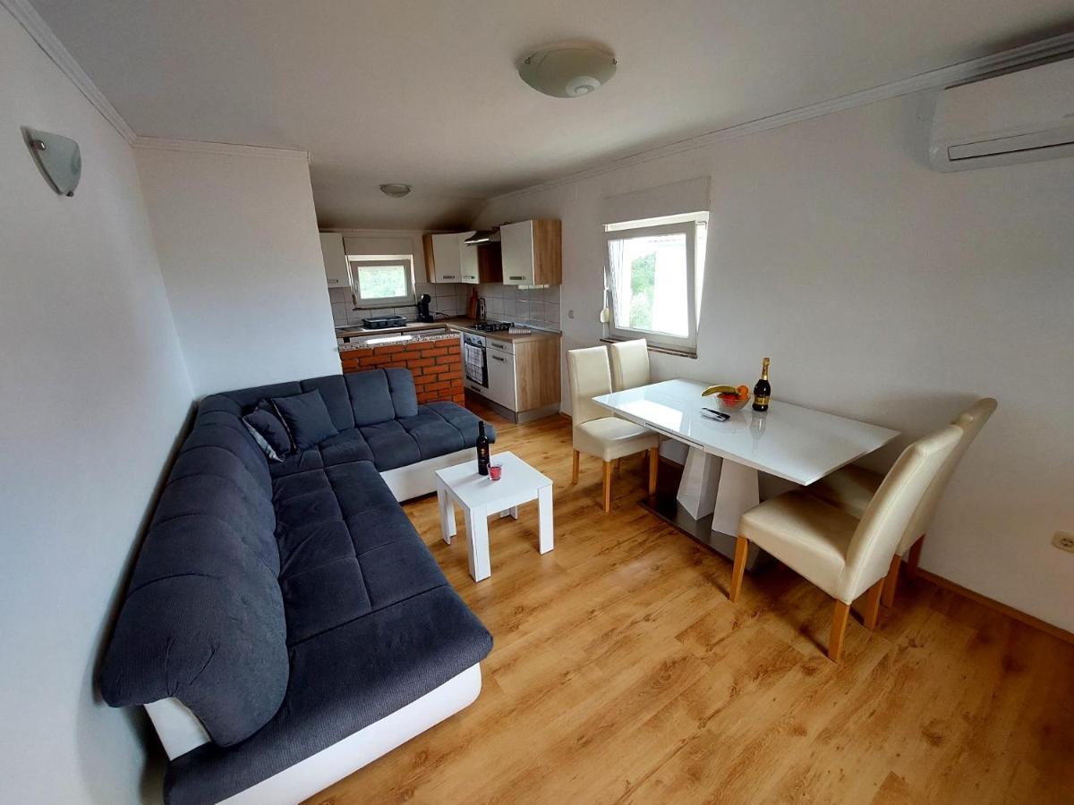Apartman Zeljo Galižana Eksteriør bilde
